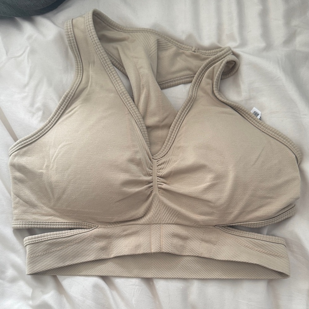 Alphalete Beige Sports Bra